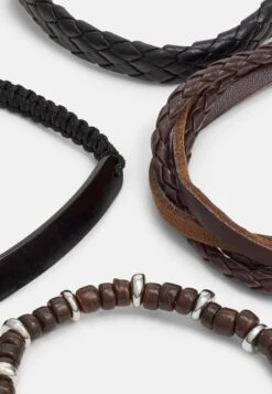 Pier One 5 PACK - Armband - Silver-coloured 10 Pier One 5 PACK - Armband - Silver-coloured -Bekleidungs Verkauf 0cc5c70ea86e4ffcbe05e2d3fc799769