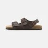 Pier One UNISEX - Riemensandalette - Dark Brown -Bekleidungs Verkauf 1a7a848effe2485c8d756f7696fd5864