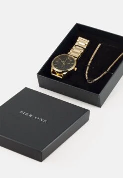 Pier One SET - Uhr - Gold-coloured 13 Pier One SET - Uhr - Gold-coloured -Bekleidungs Verkauf 259314e335c54499a18a1d7bf0eb6f1e