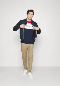 Pier One T-Shirt Print - Dark Blue 9 Pier One T-Shirt Print - Dark Blue -Bekleidungs Verkauf 2853c230cbc74ba48abd84f402206b2a