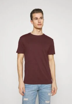 Pier One 3 PACK - T-Shirt Basic - Black/grey/bordeaux 11 Pier One 3 PACK - T-Shirt Basic - Black/grey/bordeaux -Bekleidungs Verkauf 2d6e3b91aae541ef977efb9debcd78fb