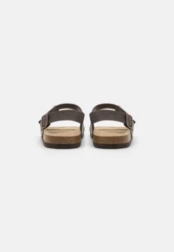 Pier One UNISEX - Riemensandalette - Dark Brown -Bekleidungs Verkauf 3ab13fc8e6dd44d39a02f99a9fd8e8e2