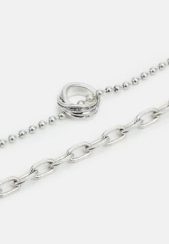 Pier One UNISEX 2 PACK - Halskette - Silver-coloured 10 Pier One UNISEX 2 PACK - Halskette - Silver-coloured -Bekleidungs Verkauf 481f26665f68431c9a9b36d3328e973c