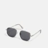Pier One Sonnenbrille - Silver-coloured -Bekleidungs Verkauf 4ac756a90d1641d7b0579f1c754b2570 2