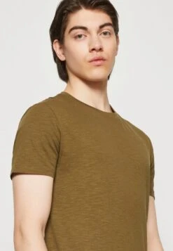 Pier One T-Shirt Basic - Black/light Blue/khaki/mint/beige 10 Pier One T-Shirt Basic - Black/light Blue/khaki/mint/beige -Bekleidungs Verkauf 54e4eb47d150489faf0f2a6348817fd5