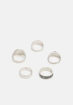 Pier One 5 PACK - Ring - Silver-coloured 9 Pier One 5 PACK - Ring - Silver-coloured -Bekleidungs Verkauf 557e61853ffb4777b207f9714dd7d162
