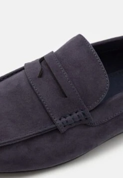 Pier One Slipper - Dark Blue 13 Pier One Slipper - Dark Blue -Bekleidungs Verkauf 59b7f0e7b6cd417f888bfb8fe26eb840