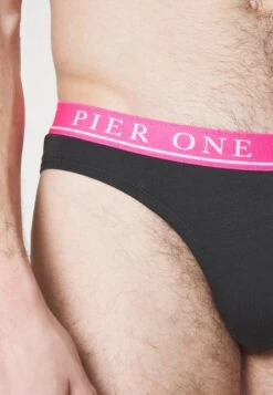Pier One BRANDED WAISTBAND BRIEFS 3 PACK - Slip - Black 13 Pier One BRANDED WAISTBAND BRIEFS 3 PACK - Slip - Black -Bekleidungs Verkauf 5e810e5c70554e669daddd4114c5752f