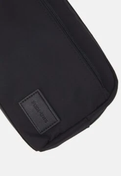 Pier One UNISEX - Kosmetiktasche - Black 11 Pier One UNISEX - Kosmetiktasche - Black -Bekleidungs Verkauf 5ecd591da0554c28a37b88635d752b7a