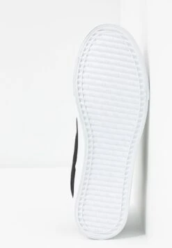 Pier One Sneaker Low - Black 12 Pier One Sneaker Low - Black -Bekleidungs Verkauf 6b80b5091d384f6090c5f67b2a982c51