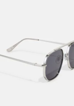 Pier One Sonnenbrille - Silver-coloured 12 Pier One Sonnenbrille - Silver-coloured -Bekleidungs Verkauf 7eeef8aa05ad4906ba1e7b08014f5f37