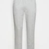 Pier One SMART PIQUEE JOGGER - Jogginghose - Light Grey 1 Pier One SMART PIQUEE JOGGER - Jogginghose - Light Grey -Bekleidungs Verkauf 80424a62dd2f4d1ab19a5297a41009fa