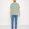 Pier One 5 PACK - T-Shirt Basic - Mint/off-white/khaki 2 Pier One 5 PACK - T-Shirt Basic - Mint/off-white/khaki -Bekleidungs Verkauf 8661a902cd334840a9eebd6ef8902f31