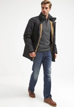 Bestseller -Bekleidungs Verkauf 87482a31fdb4414d885d5c4c51500d68