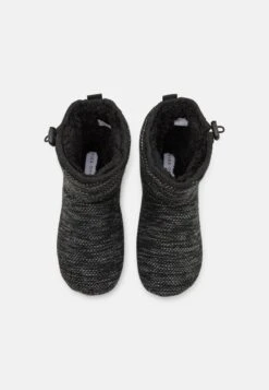 Pier One Hausschuh - Black 11 Pier One Hausschuh - Black -Bekleidungs Verkauf 90fbbefcf7674038ba88229a5c5626d7