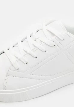 Pier One UNISEX - Sneaker Low - White -Bekleidungs Verkauf 9df20e8fbfac4dbbaad7e726f8a84e52