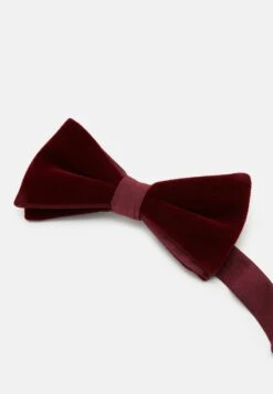 Pier One Fliege - Bordeaux 10 Pier One Fliege - Bordeaux -Bekleidungs Verkauf b8a0691d290145cca2c5414553849042