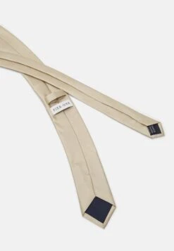 Pier One SET - Einstecktuch - Beige 12 Pier One SET - Einstecktuch - Beige -Bekleidungs Verkauf ba7a873ddea6420b917aa099adb81ad3