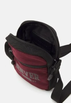 Pier One Umhängetasche - Dark Red -Bekleidungs Verkauf bdbcce6e2c2c40959a79faab831c30aa