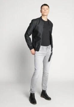 Pier One 2 PACK - Top - White/black -Bekleidungs Verkauf c5e3985593c9463f9e29b52b32961a9d 1