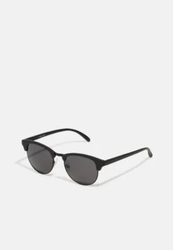 Pier One UNISEX - Sonnenbrille - Black/green -Bekleidungs Verkauf d41e2edf45ee4a51aed6652bede5d74a
