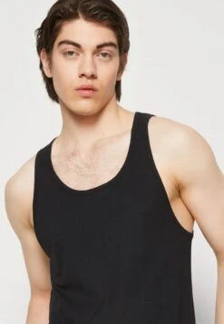 Pier One 3 PACK - Top - Black 13 Pier One 3 PACK - Top - Black -Bekleidungs Verkauf df5f7a78c3a34352ab8b0568914160ac