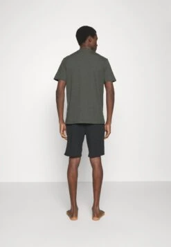 Pier One Nachtwäsche Set - Black/khaki 10 Pier One Nachtwäsche Set - Black/khaki -Bekleidungs Verkauf dff8d64f5dae430fbf7661fdfb51e125