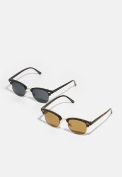 Pier One 2 PACK - Sonnenbrille - Brown/black 11 Pier One 2 PACK - Sonnenbrille - Brown/black -Bekleidungs Verkauf fc843ea18b9a49fb93975930696106b8 1