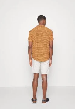 Pier One LINEN BLEND DRAWCORD SHORTS - Shorts - Beige 12 Pier One LINEN BLEND DRAWCORD SHORTS - Shorts - Beige -Bekleidungs Verkauf fd65d1e3000a44b5a0c7031a30758b26